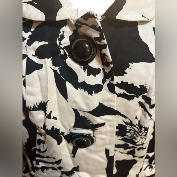 ECI NEW YORK | FLORAL POCKETED 3/4 SLEEVE BUTTON UP TRENCH COAT WOMENS SZ SMALL - Picture 2 of 9